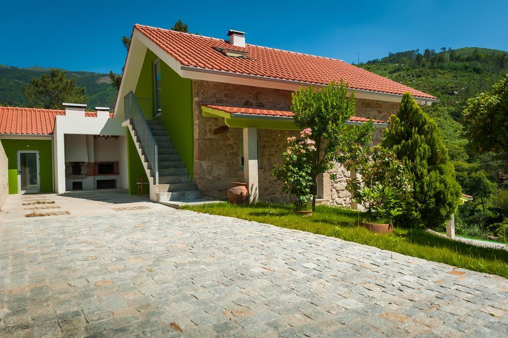 Casa Da Ribeira Do Cirio Guest House Seia Ngoại thất bức ảnh